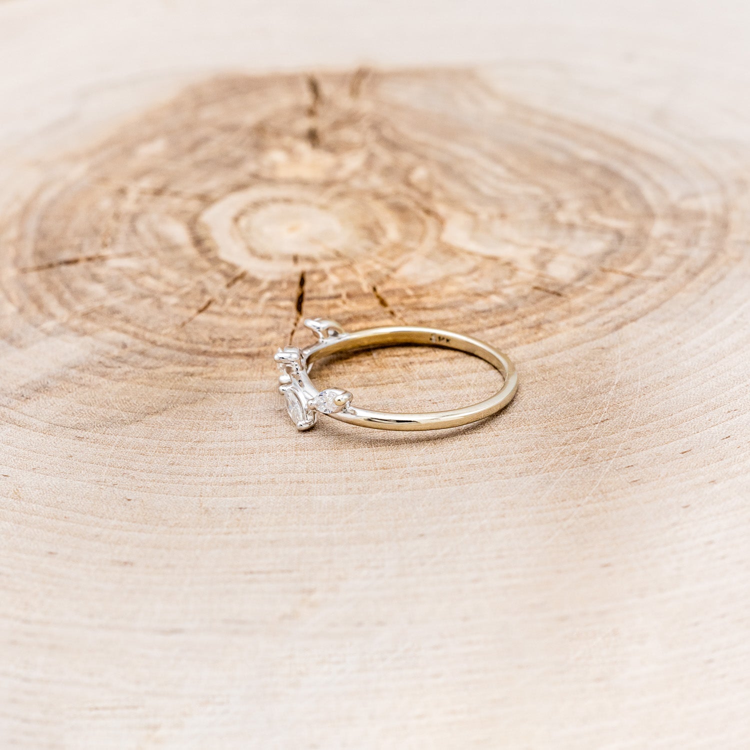 "IDHAL" - MARQUISE DIAMOND LEAF RING WITH 14K GOLD-10