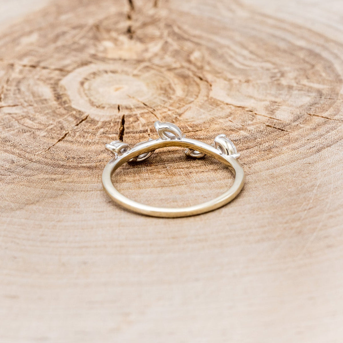 "IDHAL" - MARQUISE DIAMOND LEAF RING WITH 14K GOLD-12