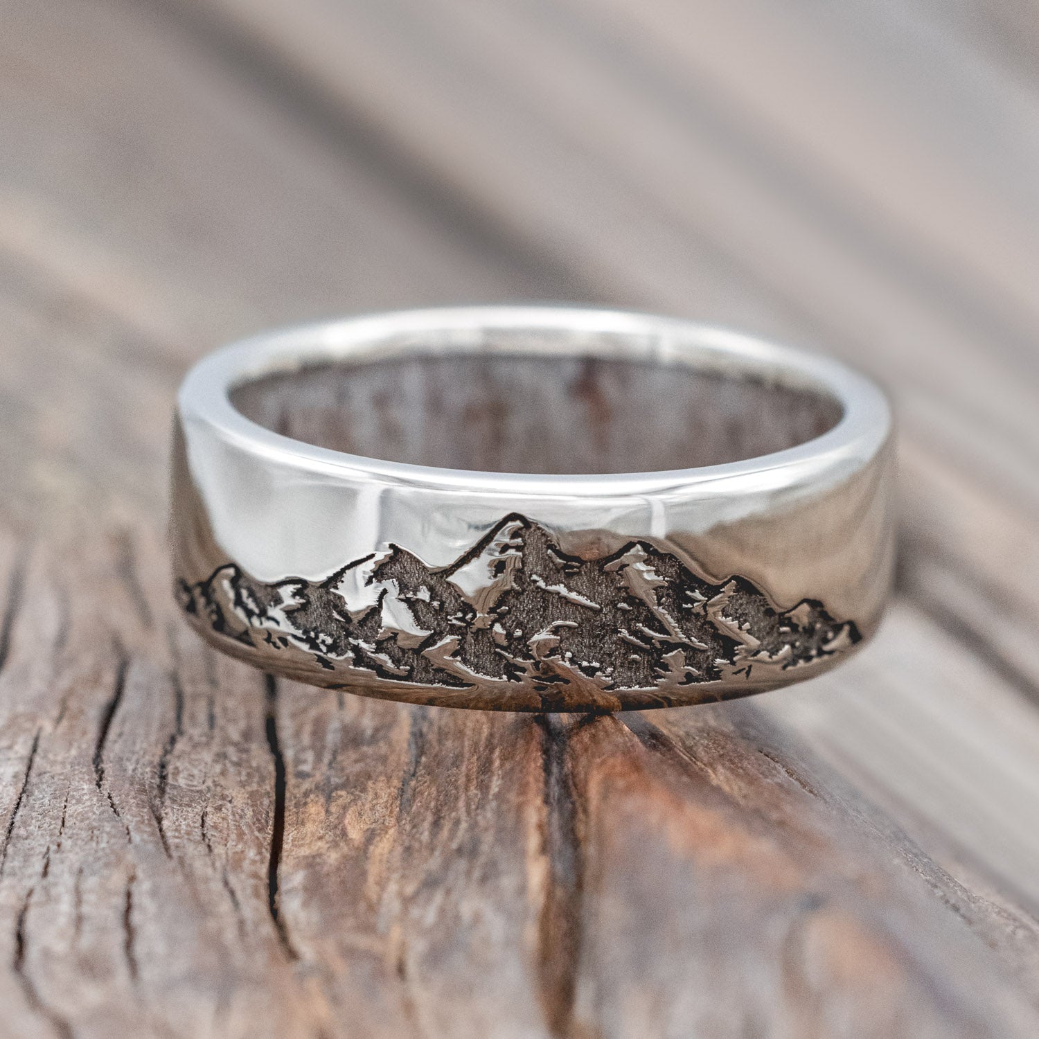 "HORIZON" - MOUNTAIN ENGRAVED WEDDING BAND WITH CUSTOM LINING-Staghead Designs