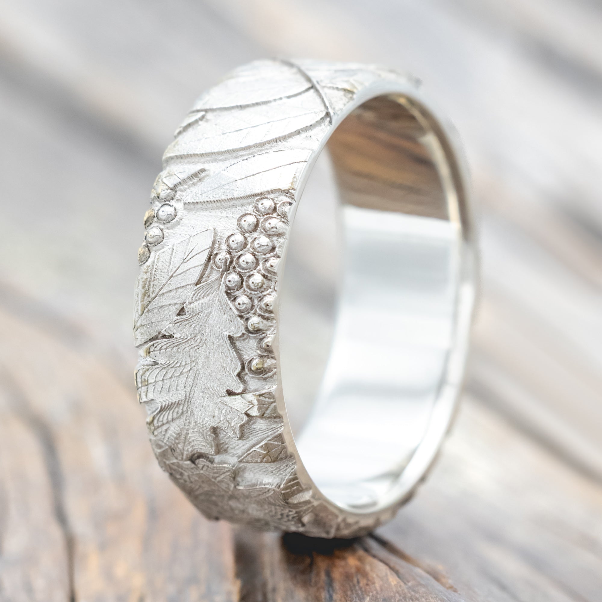 "OAK" - 3D ENGRAVED FOREST-INSPIRED WEDDING BAND-Staghead Designs