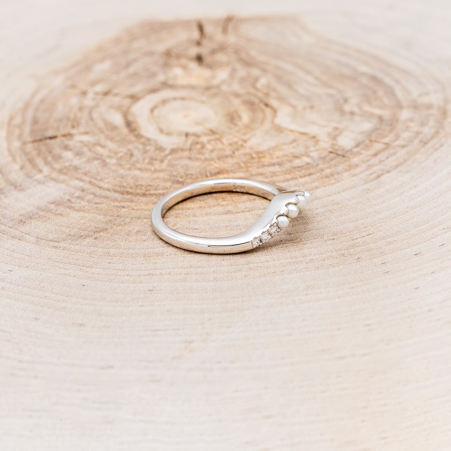 PEARL & DIAMOND TRACER BAND ON 14K GOLD-8