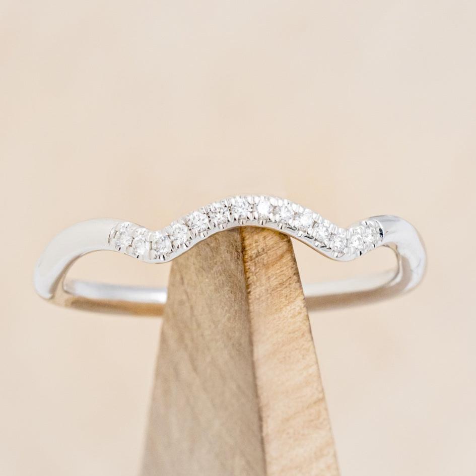 "ROSLYN" - DIAMOND TRACER ONLY-12