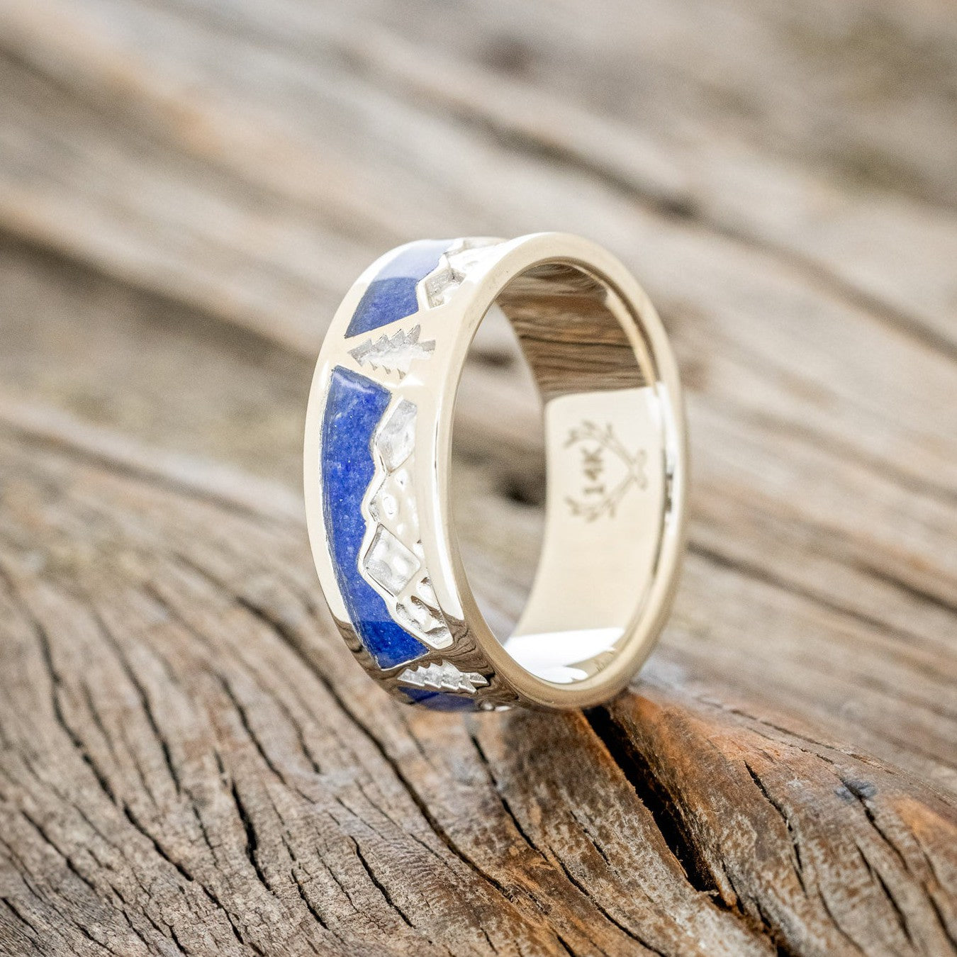 "SUMMIT" - MOUNTAIN RANGE ENGRAVED WEDDING RING WITH LAPIS LAZULI INLAYS-2