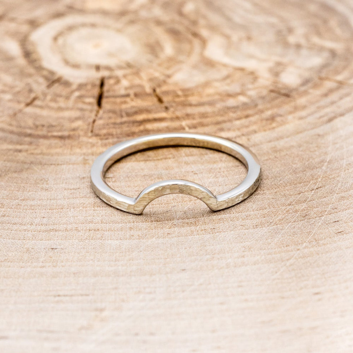 "EVELYN" - BEZEL SET MOSS AGATE SOLITAIRE ENGAGEMENT RING WITH TRACER IN A HAMMERED FINISH-16