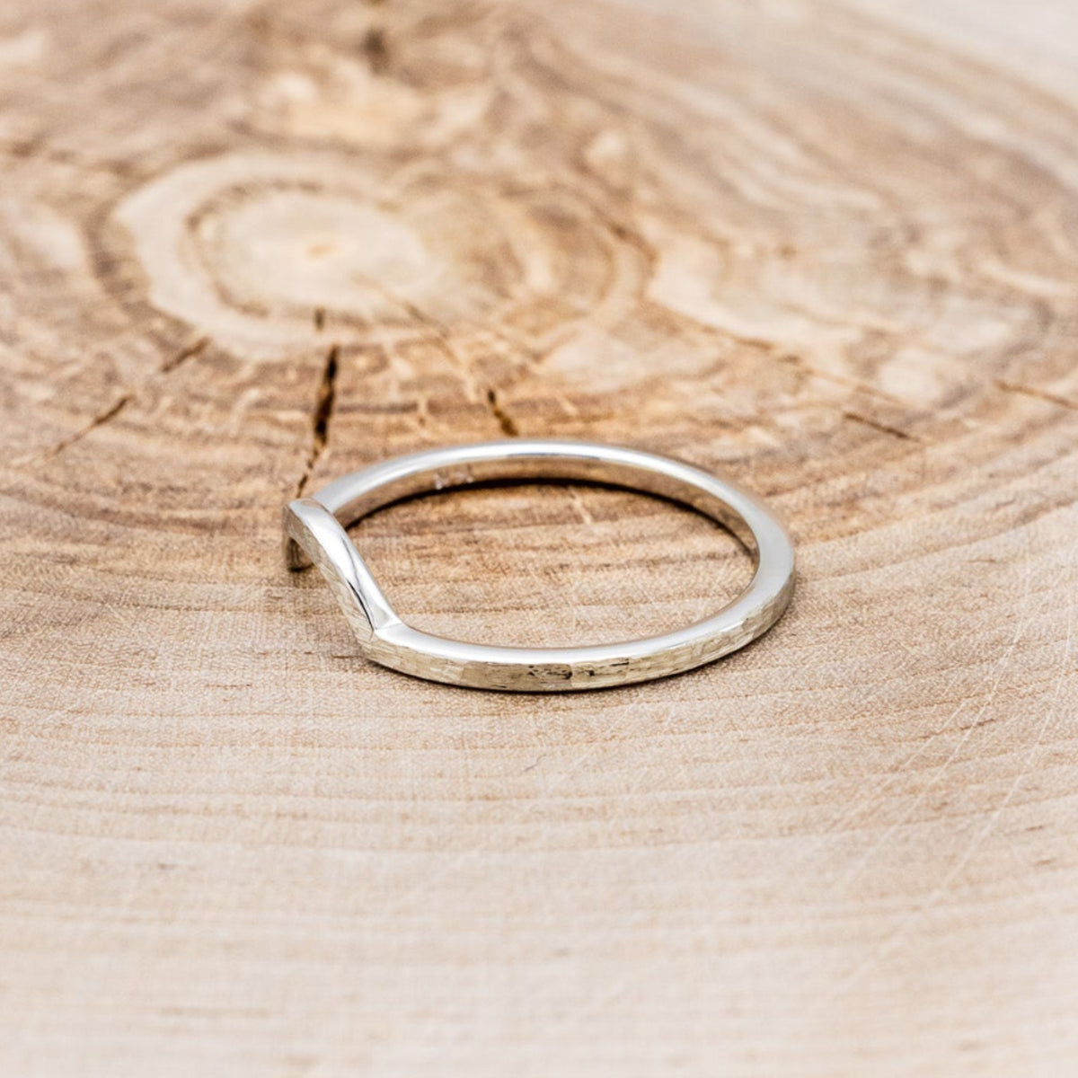 "EVELYN" - BEZEL SET MOSS AGATE SOLITAIRE ENGAGEMENT RING WITH TRACER IN A HAMMERED FINISH-15