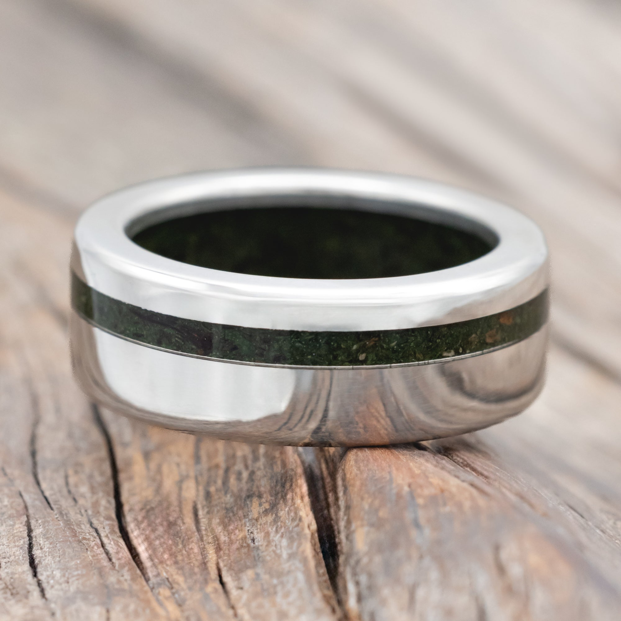 "VERTIGO" - MOSS INLAY & LINING WEDDING RING-Staghead Designs