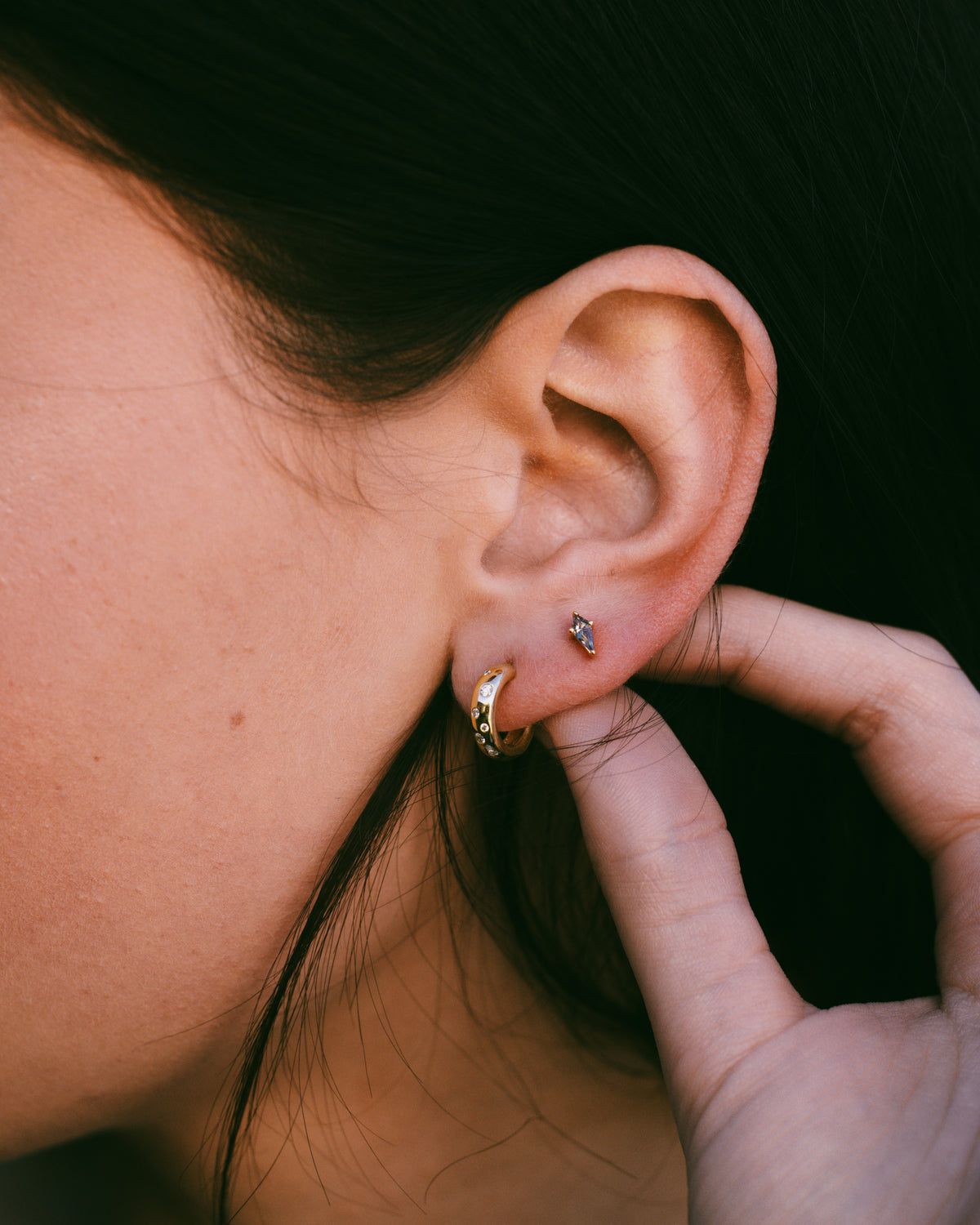 1/10 CTW NATURAL DIAMOND HUGGIE EARRINGS-11