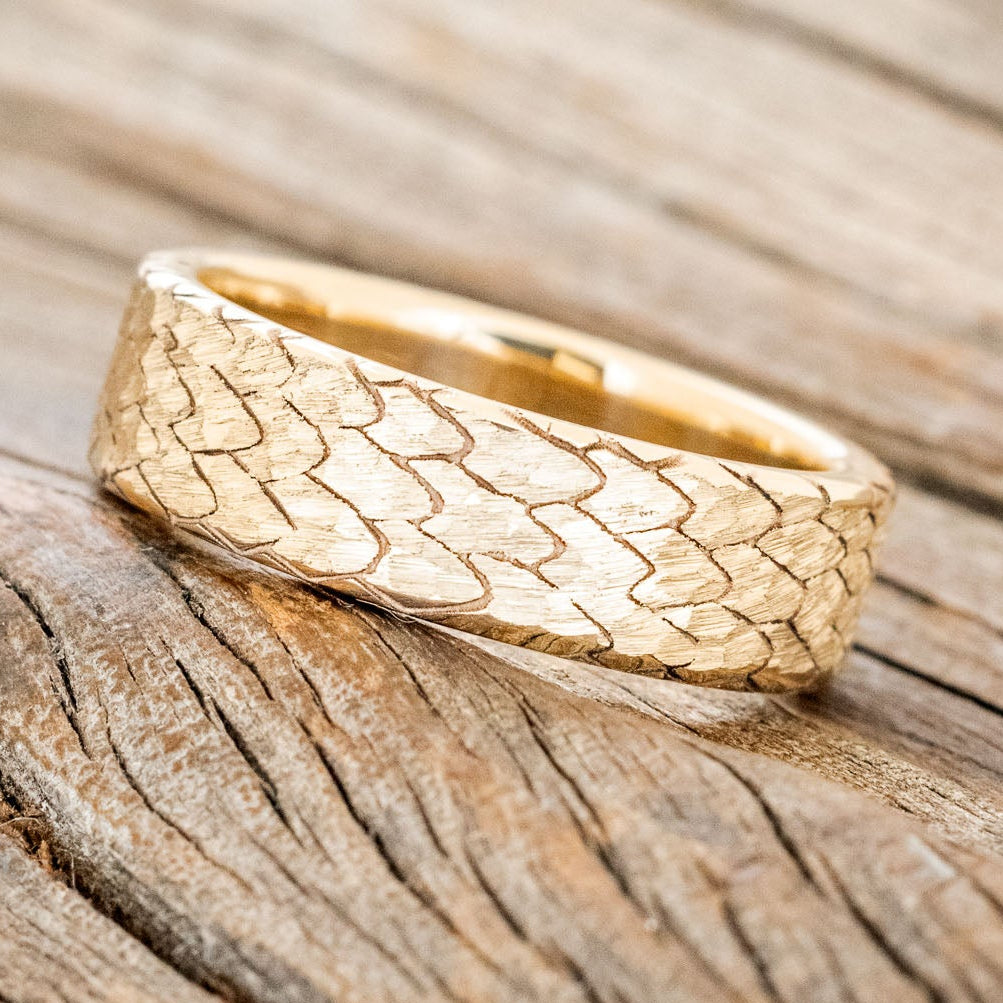 "ECHO" - HAMMERED CUSTOM EMBOSSED DRAGON SCALE WEDDING RING-2
