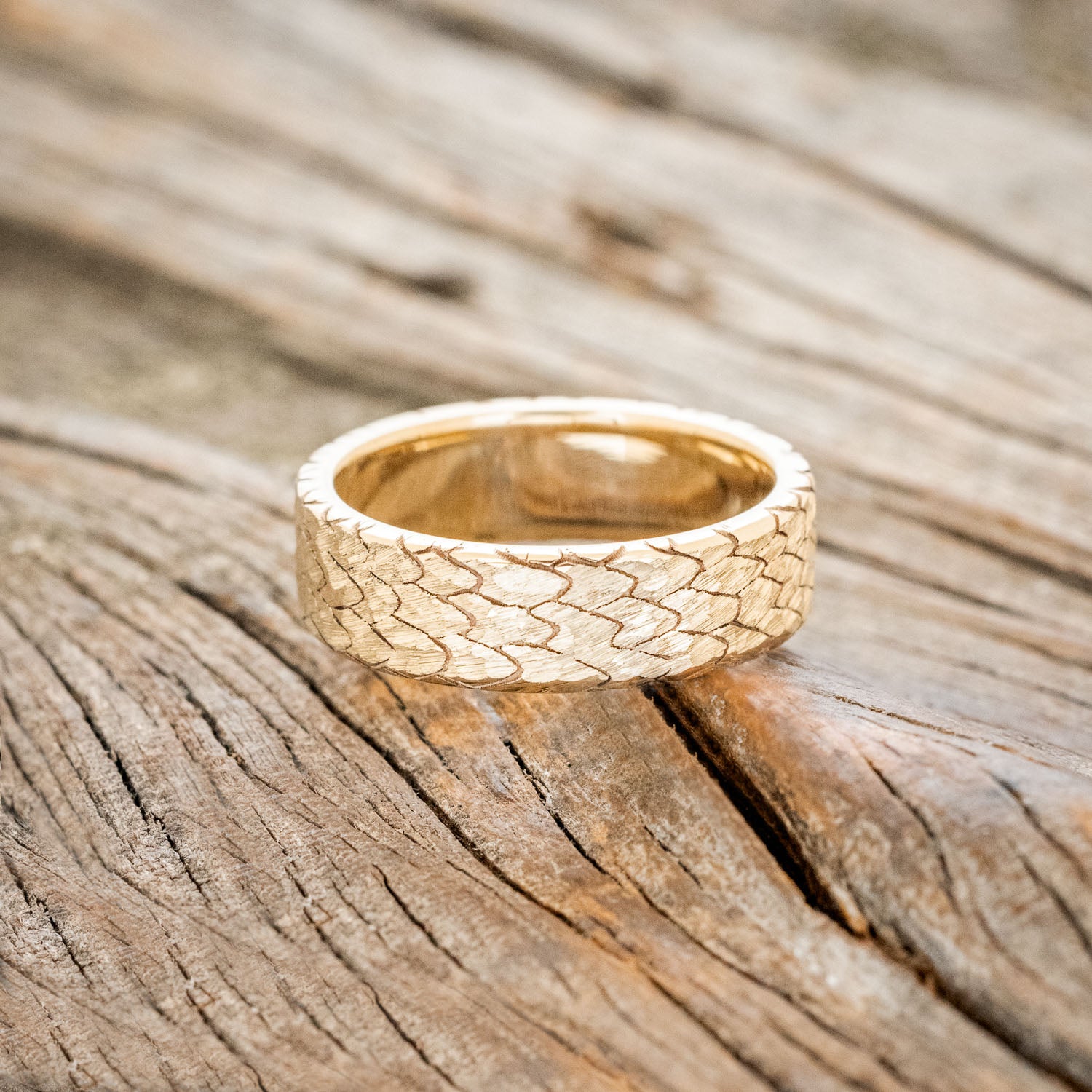 "ECHO" - HAMMERED CUSTOM EMBOSSED DRAGON SCALE WEDDING RING-3