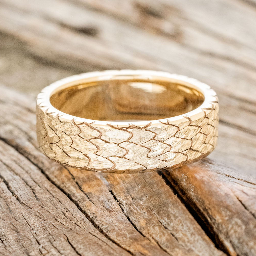 "ECHO" - HAMMERED CUSTOM EMBOSSED DRAGON SCALE WEDDING RING-3