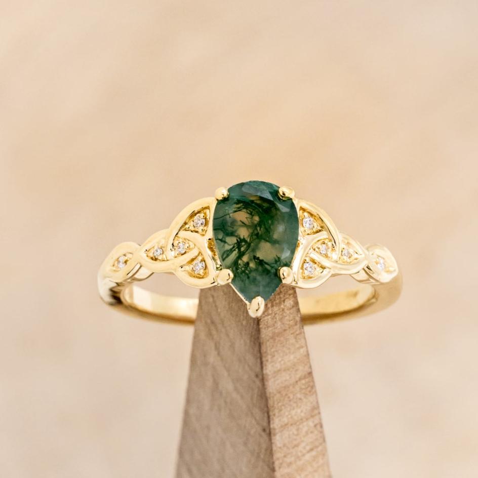 "AIFE" - CELTIC KNOT PEAR MOSS AGATE ENGAGEMENT RING AND TRACER-42