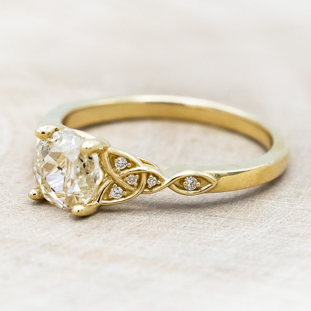 "AIFE" - CELTIC KNOT DESIGNED ENGAGEMENT RING WITH A 1.05CT ROUND CUT CHAMPAGNE DIAMOND-Staghead Designs