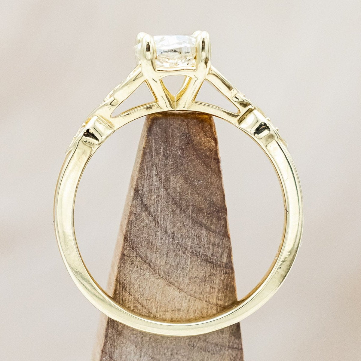 "AIFE" - CELTIC KNOT DESIGNED ENGAGEMENT RING WITH A 1.05CT ROUND CUT CHAMPAGNE DIAMOND-Staghead Designs