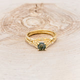 "AIFE" - CELTIC KNOT ROUND CUT MOSS AGATE ENGAGEMENT RING AND TRACER
