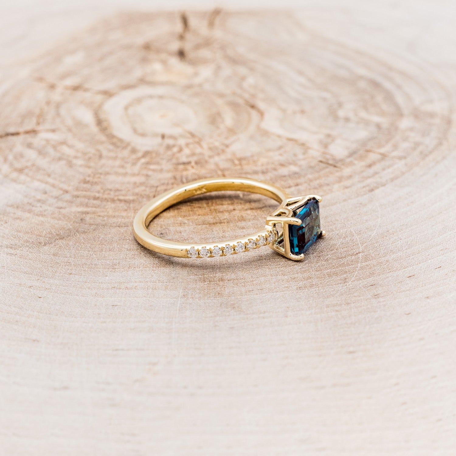 "AMARA" - EMERALD CUT LAB-GROWN ALEXANDRITE ENGAGEMENT RING WITH DIAMOND ACCENTS-8