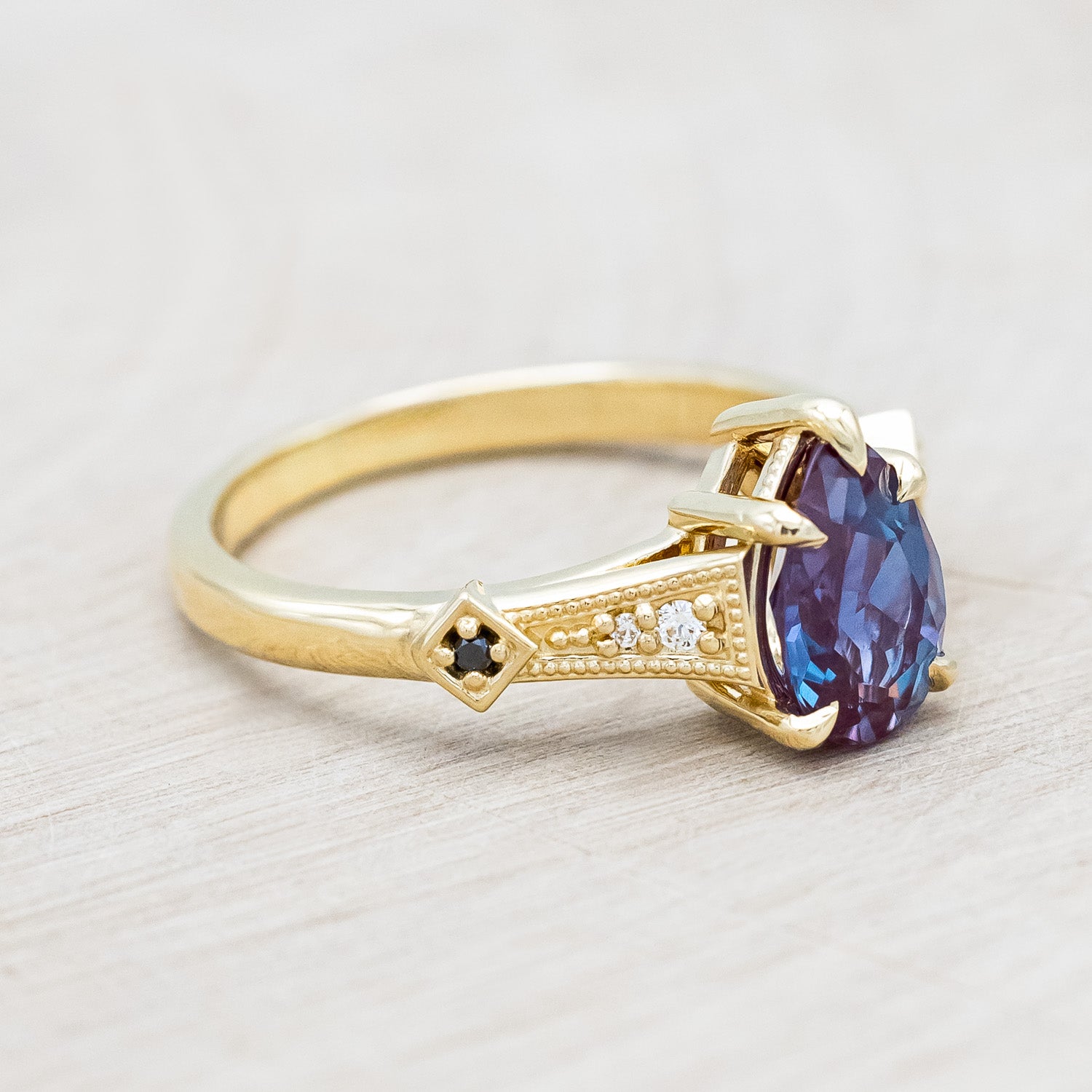 "ANNORA" - PEAR CUT LAB-GROWN ALEXANDRITE ENGAGEMENT RING WITH DIAMOND ACCENTS-Staghead Designs