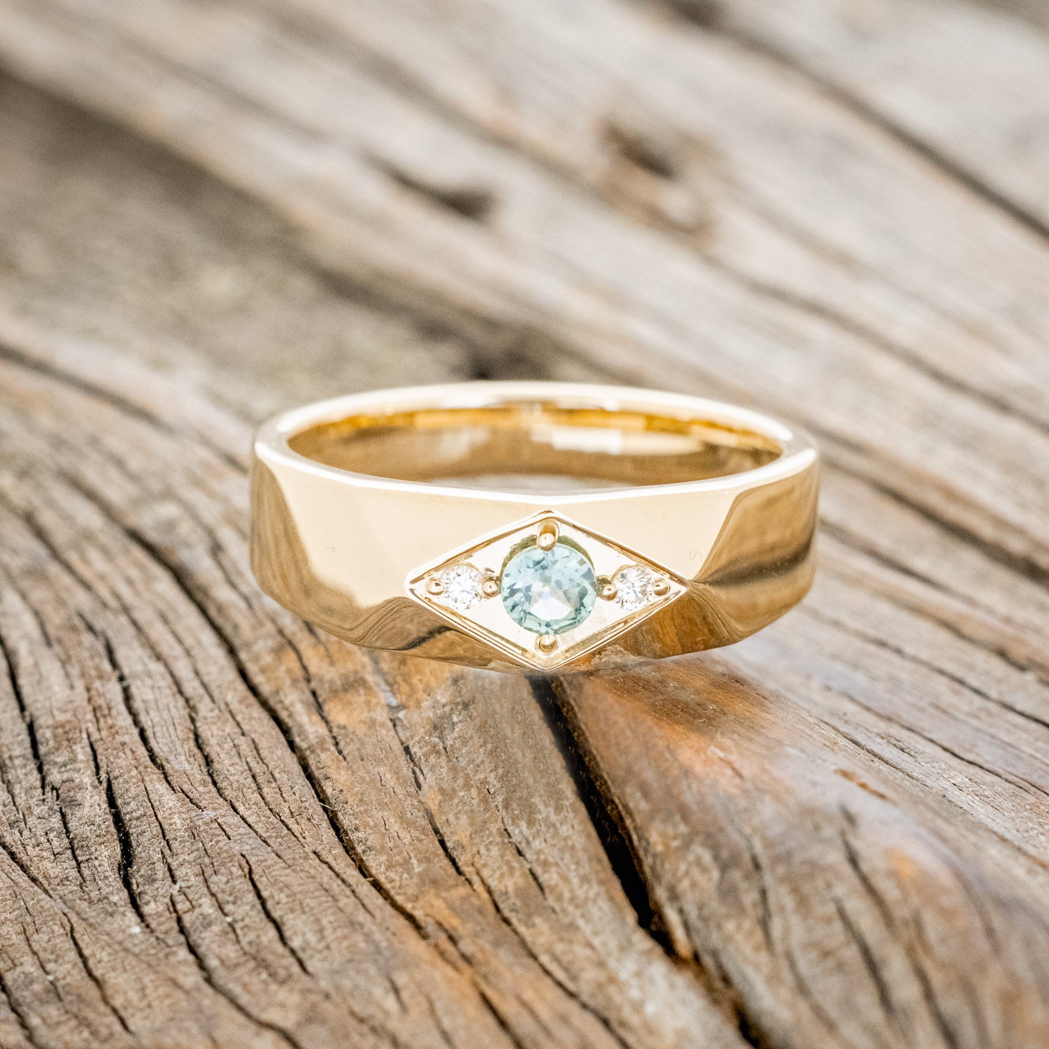 MEN'S MONTANA SAPPHIRE ENGAGEMENT RING WITH DIAMOND ACCENTS-3