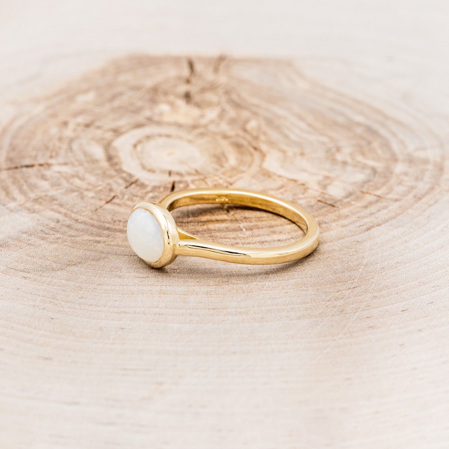 SOLITAIRE BEZEL SET OVAL AUSTRALIAN CRYSTAL OPAL ENGAGEMENT RING-3