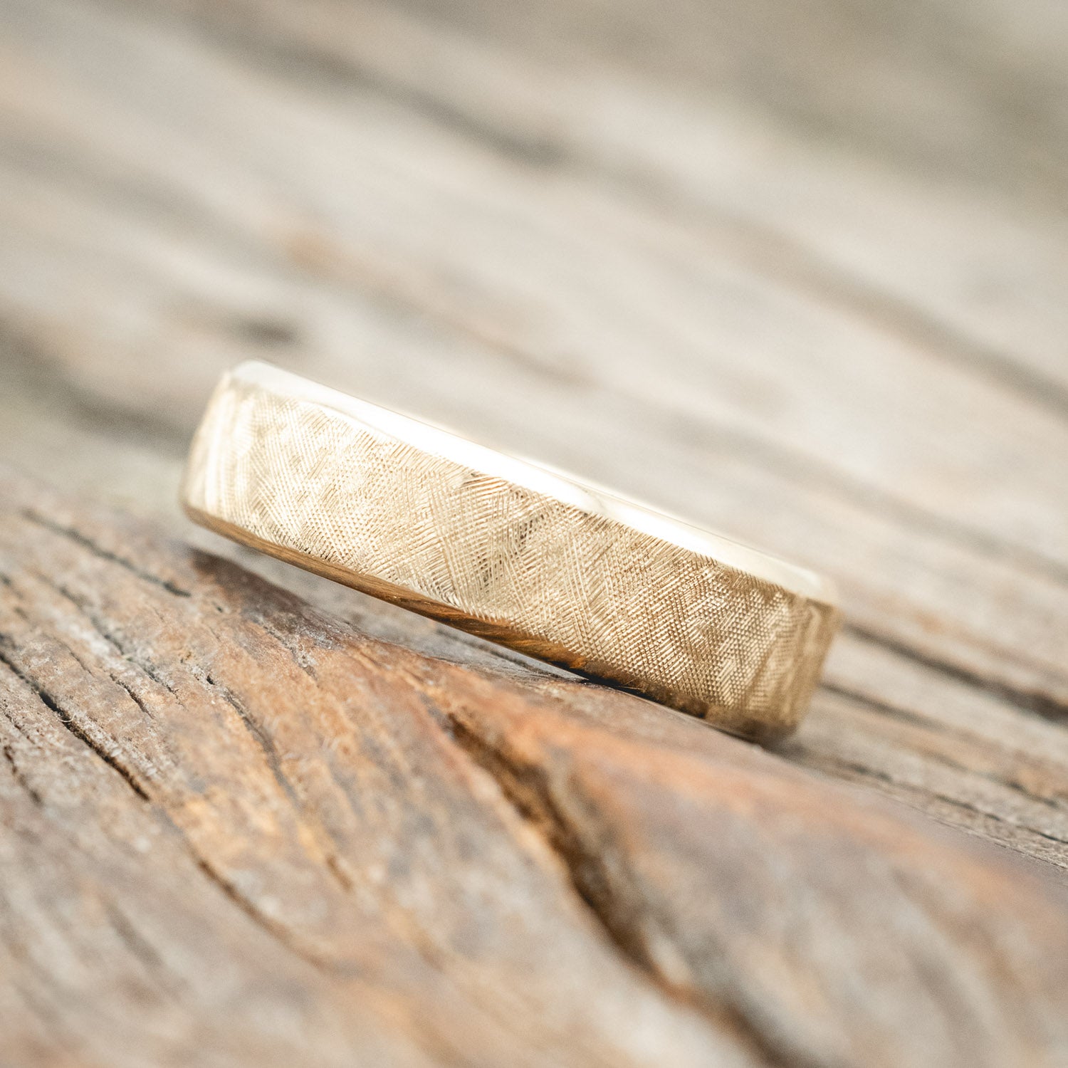 BLUEBELL LINED RING WITH A FLORENTINE FINISH-Staghead Designs