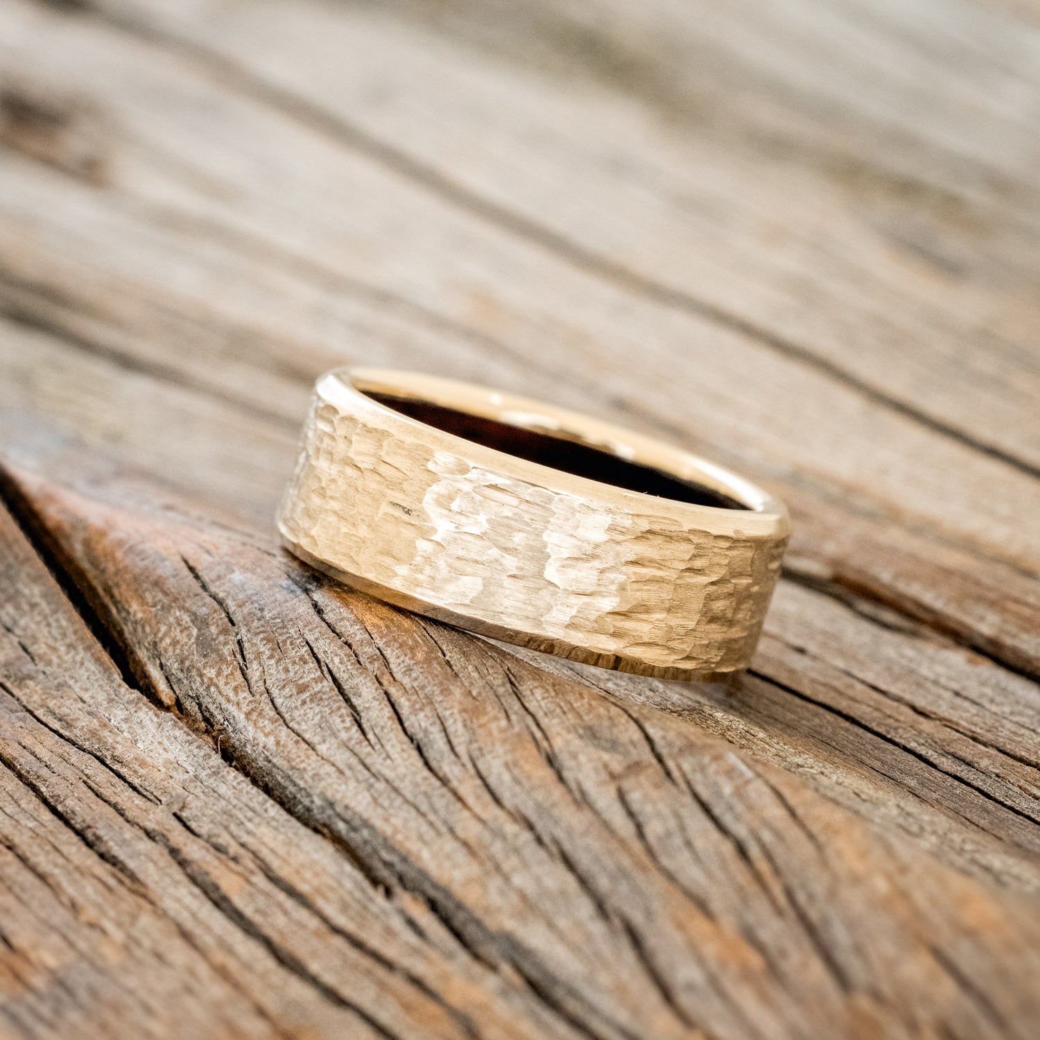 HAMMERED WEDDING BAND WITH IRONWOOD LINING-10