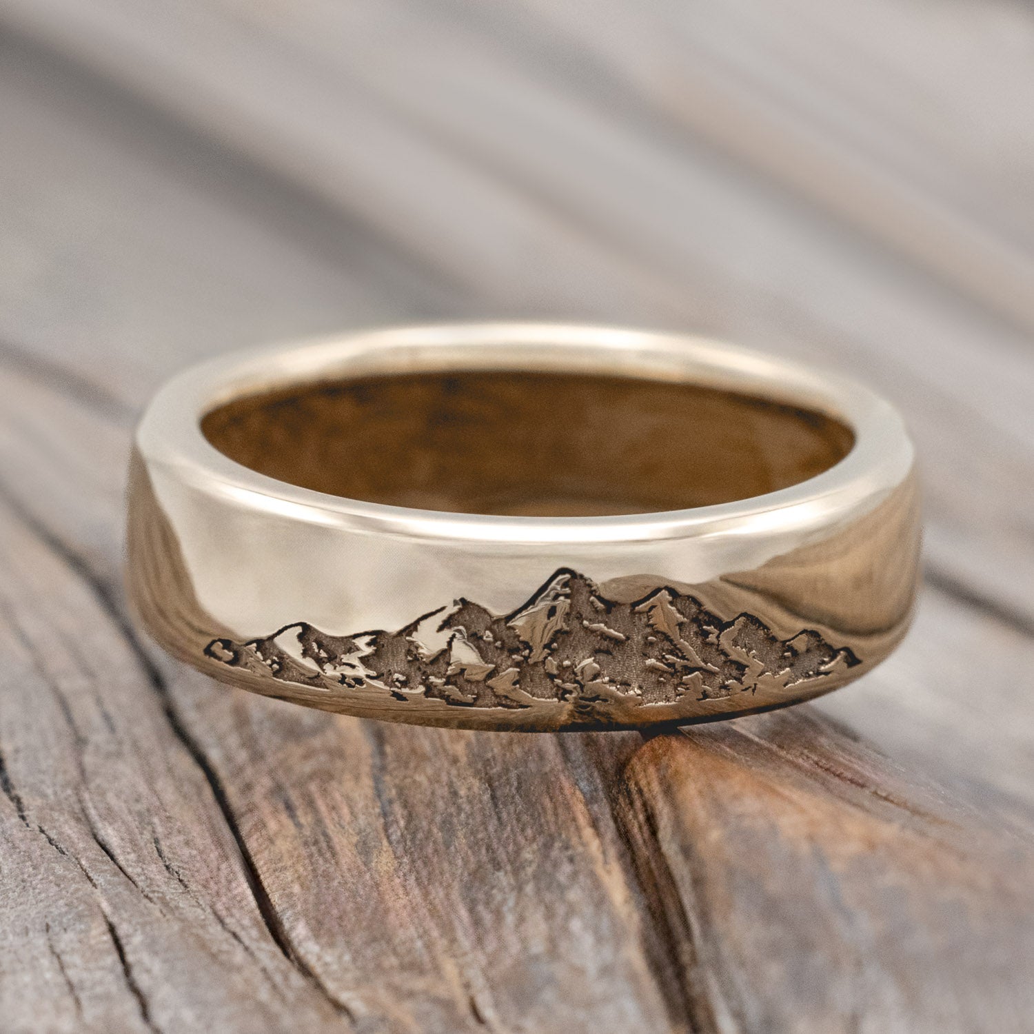 "HORIZON" - MOUNTAIN ENGRAVED WEDDING BAND WITH CUSTOM LINING-Staghead Designs