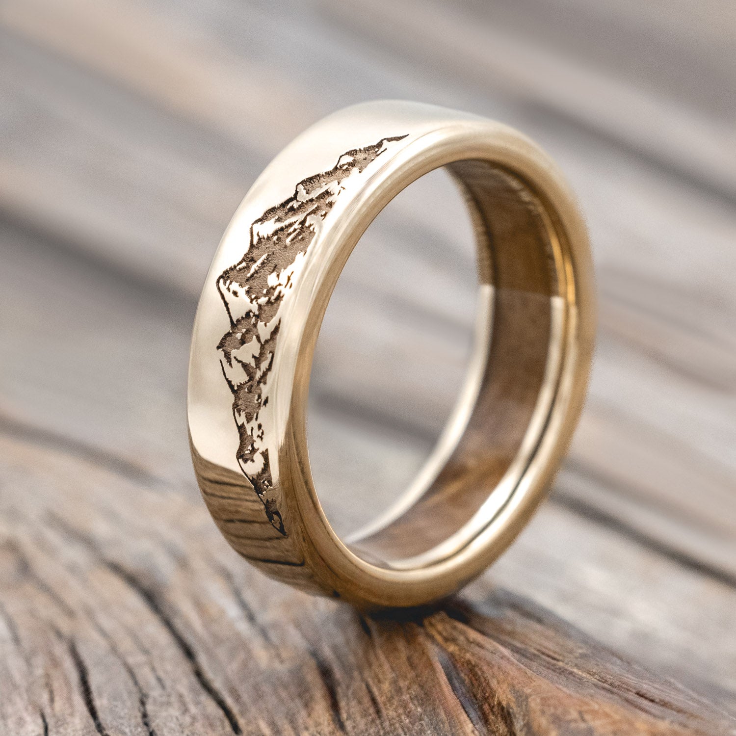 "HORIZON" - MOUNTAIN ENGRAVED WEDDING BAND WITH CUSTOM LINING-Staghead Designs