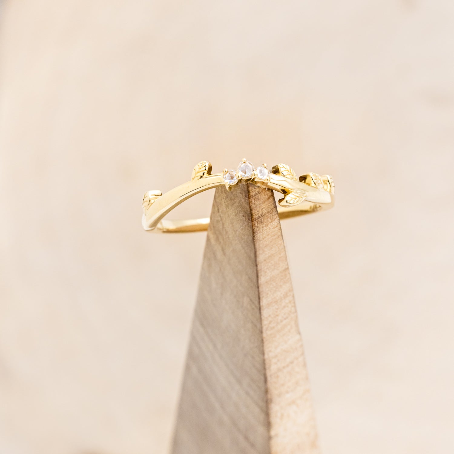 "CAELUM" - VINE STYLE OVAL MORGANITE ENGAGEMENT RING SET WITH LEAF & DIAMOND ACCENTS-12