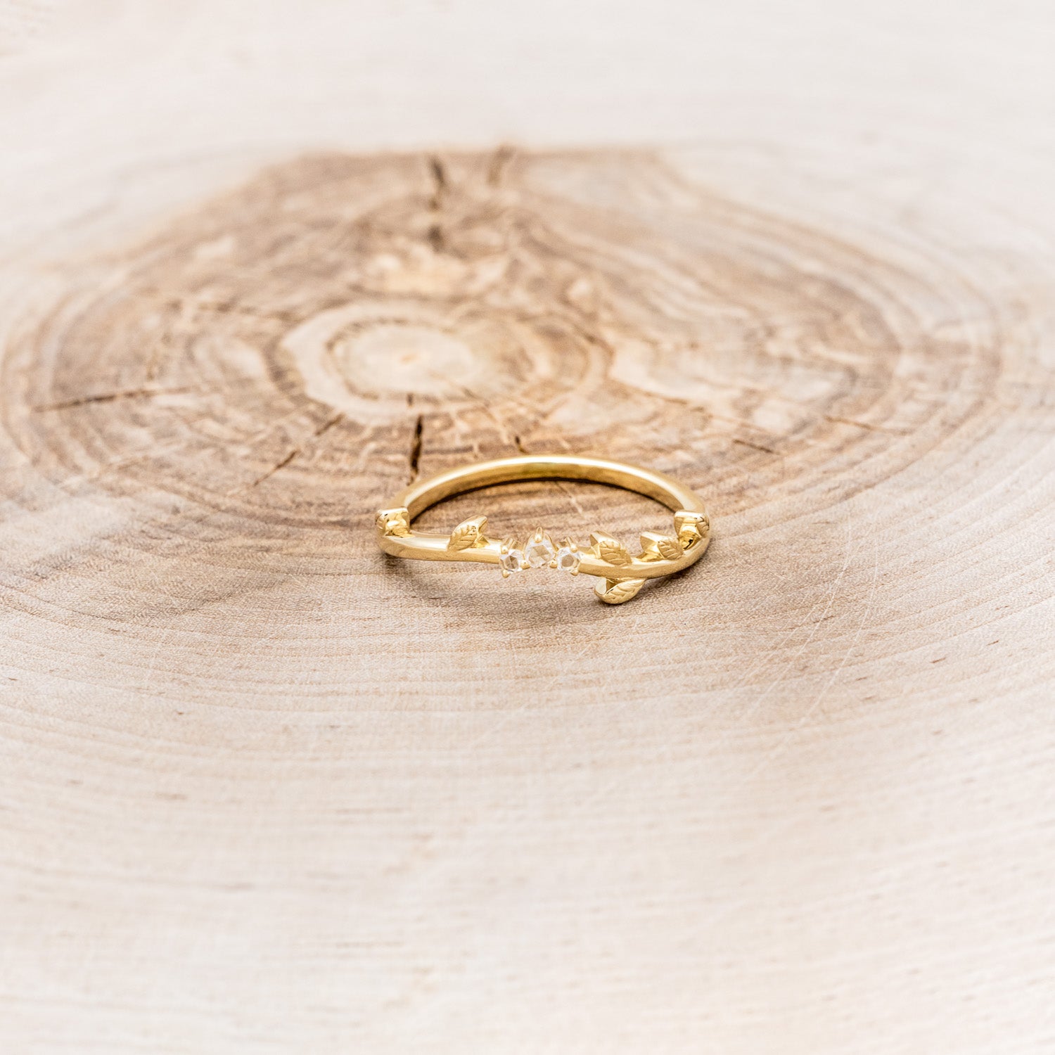 "CAELUM" - VINE STYLE OVAL MORGANITE ENGAGEMENT RING SET WITH LEAF & DIAMOND ACCENTS-15