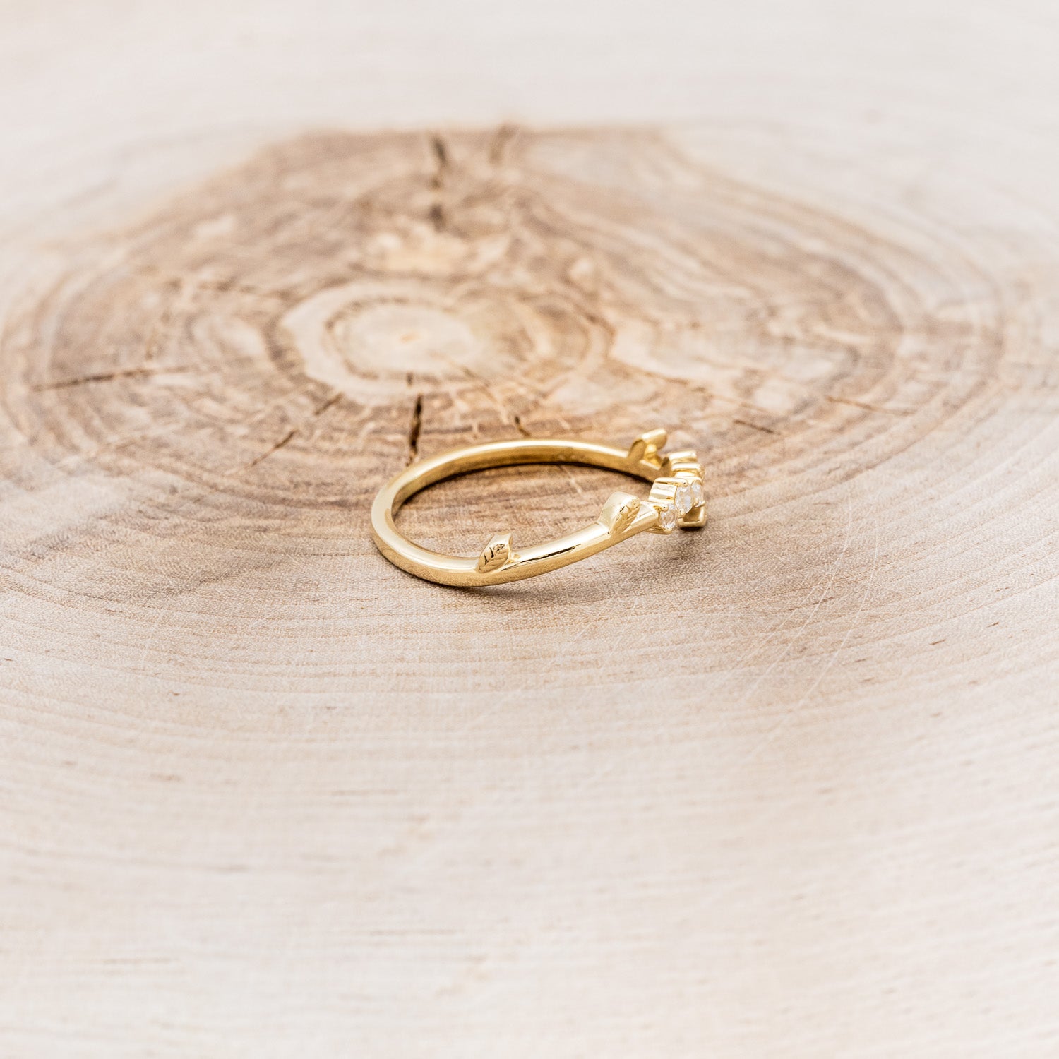 "CAELUM" - VINE STYLE OVAL MORGANITE ENGAGEMENT RING SET WITH LEAF & DIAMOND ACCENTS-13