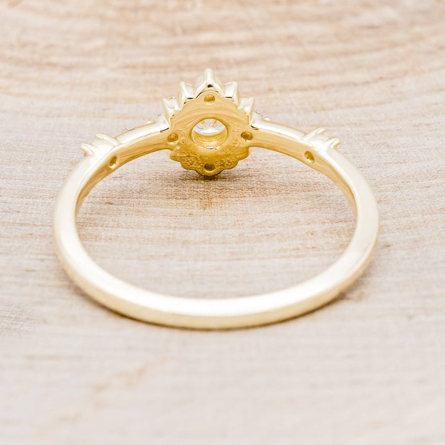 "STARLA" - ROUND CUT MOISSANITE ENGAGEMENT RING WITH STARBURST DIAMOND HALO-5