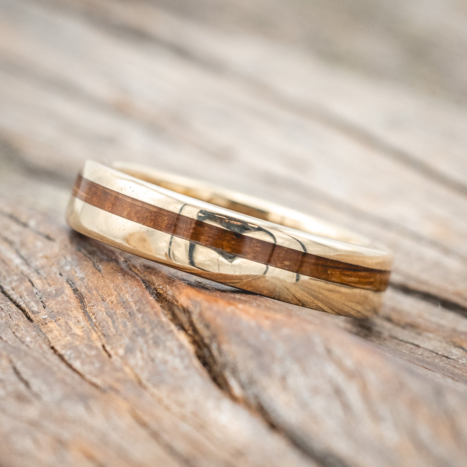 "VERTIGO" - WHISKEY BARREL OAK INLAY & LINING WEDDING RING-Staghead Designs