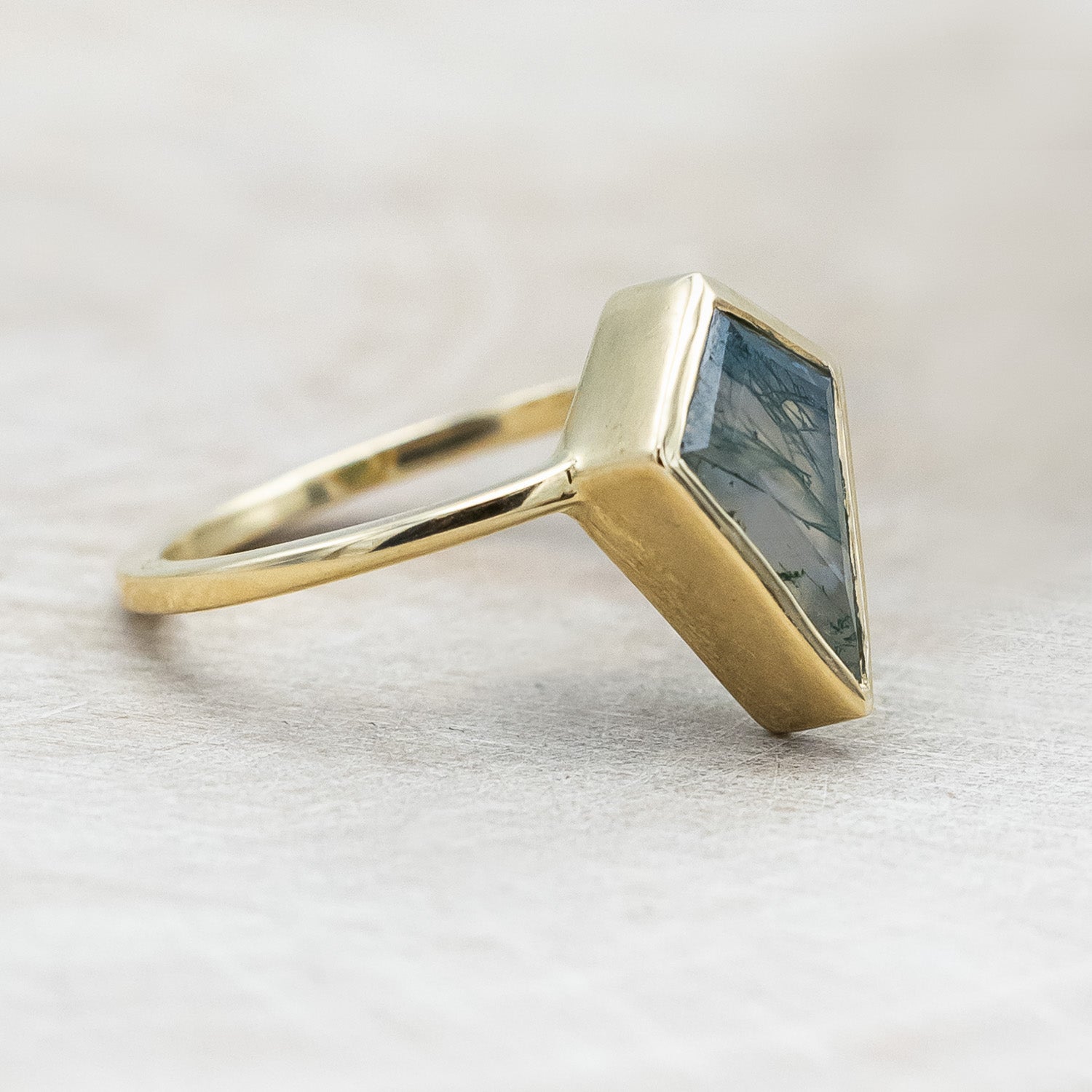 "WILLA" - KITE CUT MOSS AGATE SOLITAIRE ENGAGEMENT RING WITH TRACER-Staghead Designs