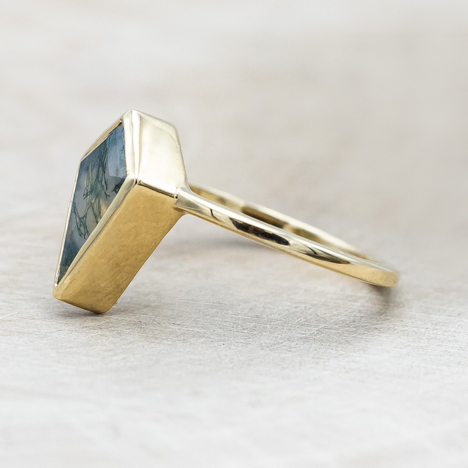 "WILLA" - KITE CUT MOSS AGATE SOLITAIRE ENGAGEMENT RING WITH TRACER-Staghead Designs