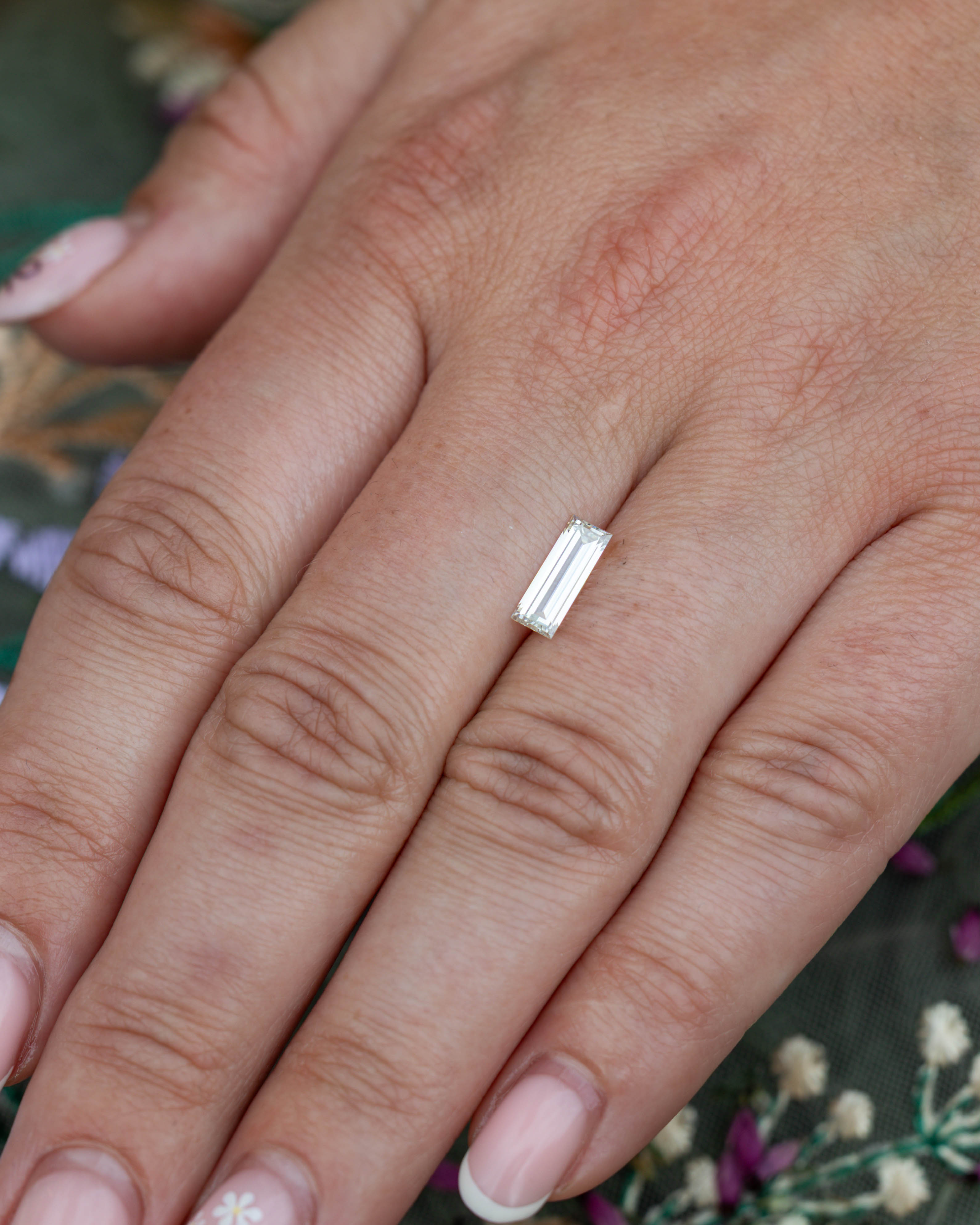 1.01ct 9.80x3.92mm BAGUETTE STEP CUT DIAMOND - GIA VS2 I-Staghead Designs
