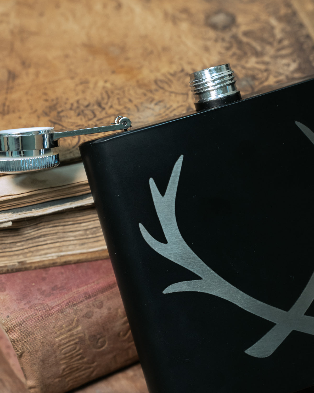 CUSTOM ENGRAVED FLASK-Staghead Designs