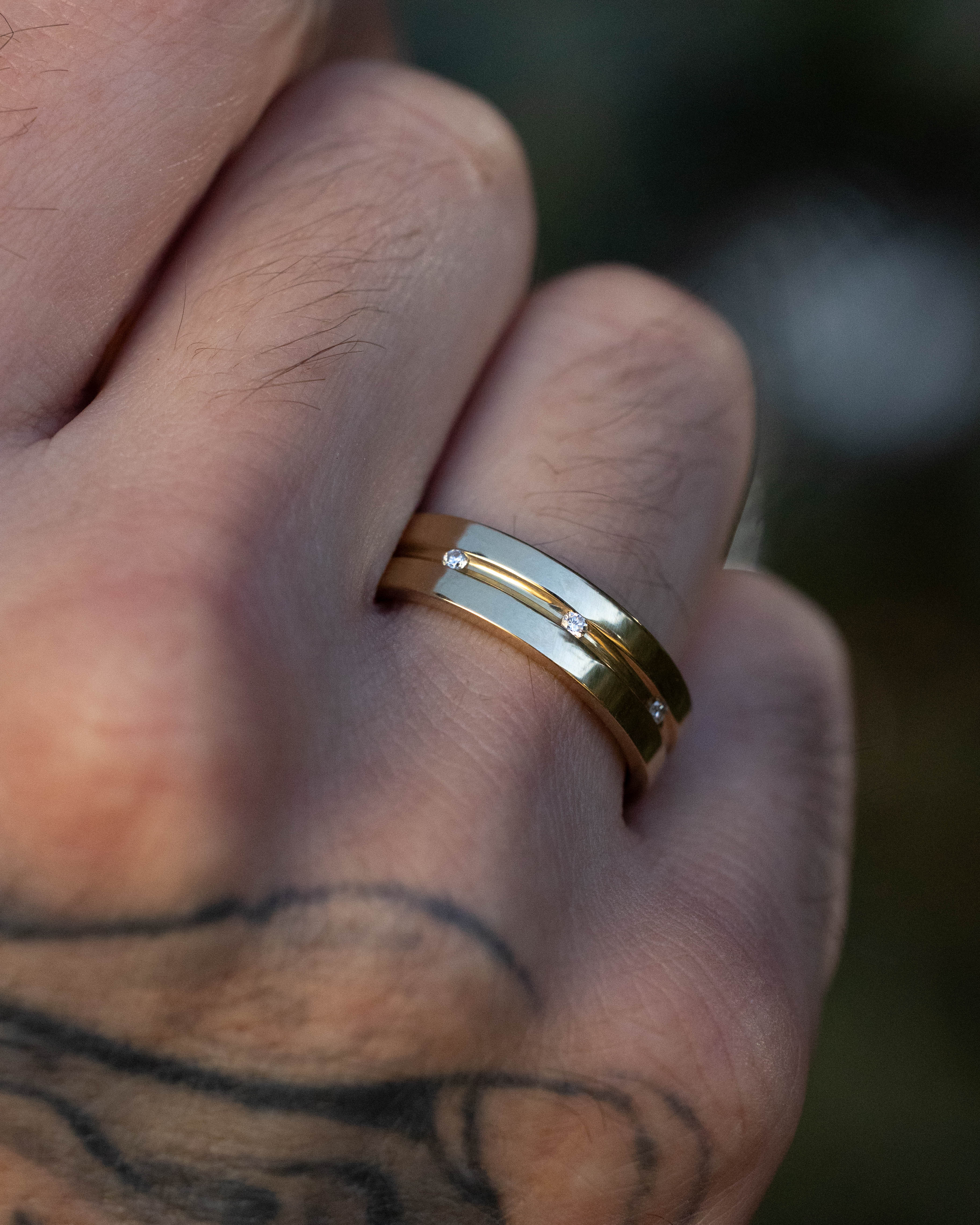 MEN'S GROOVED ENGAGEMENT RING WITH DIAMOND ACCENTS-Staghead Designs