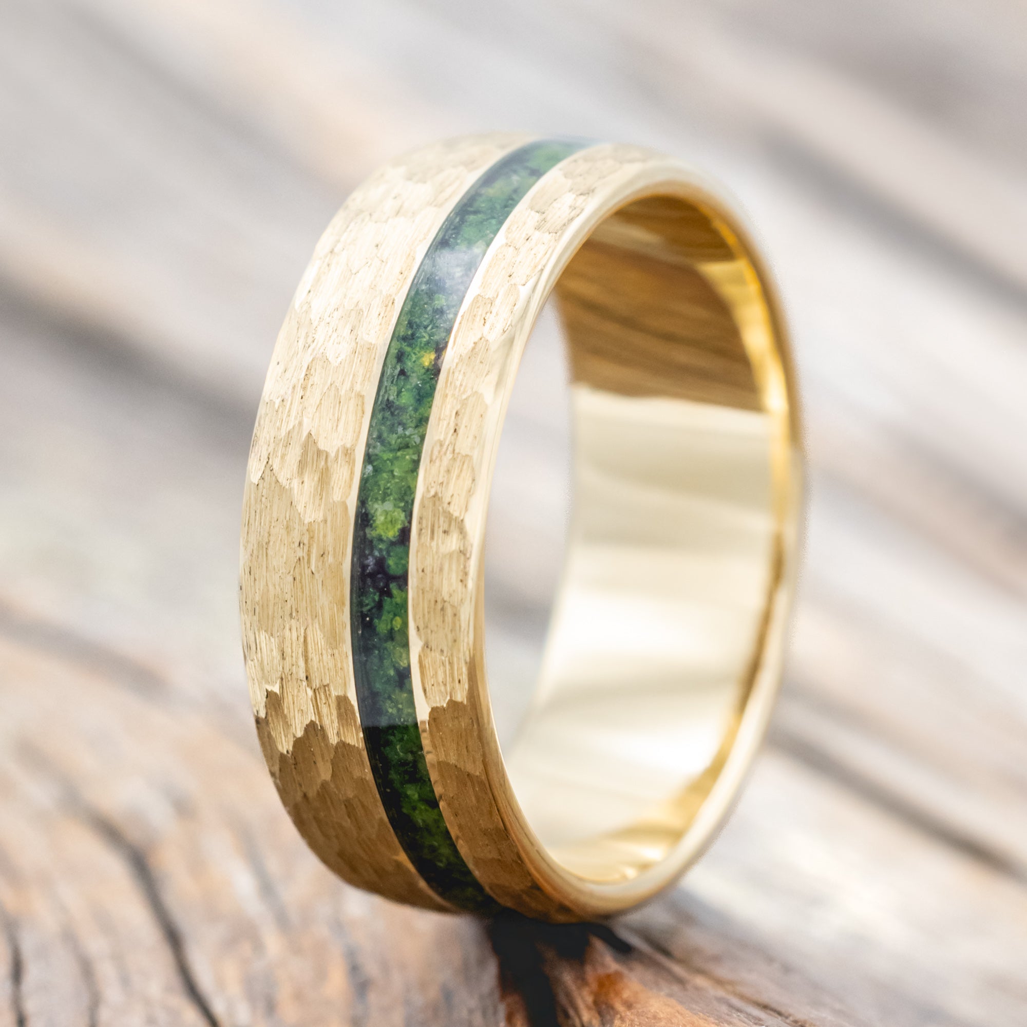 "VERTIGO" - WEDDING BAND WITH NATURAL MOSS INLAY-Staghead Designs