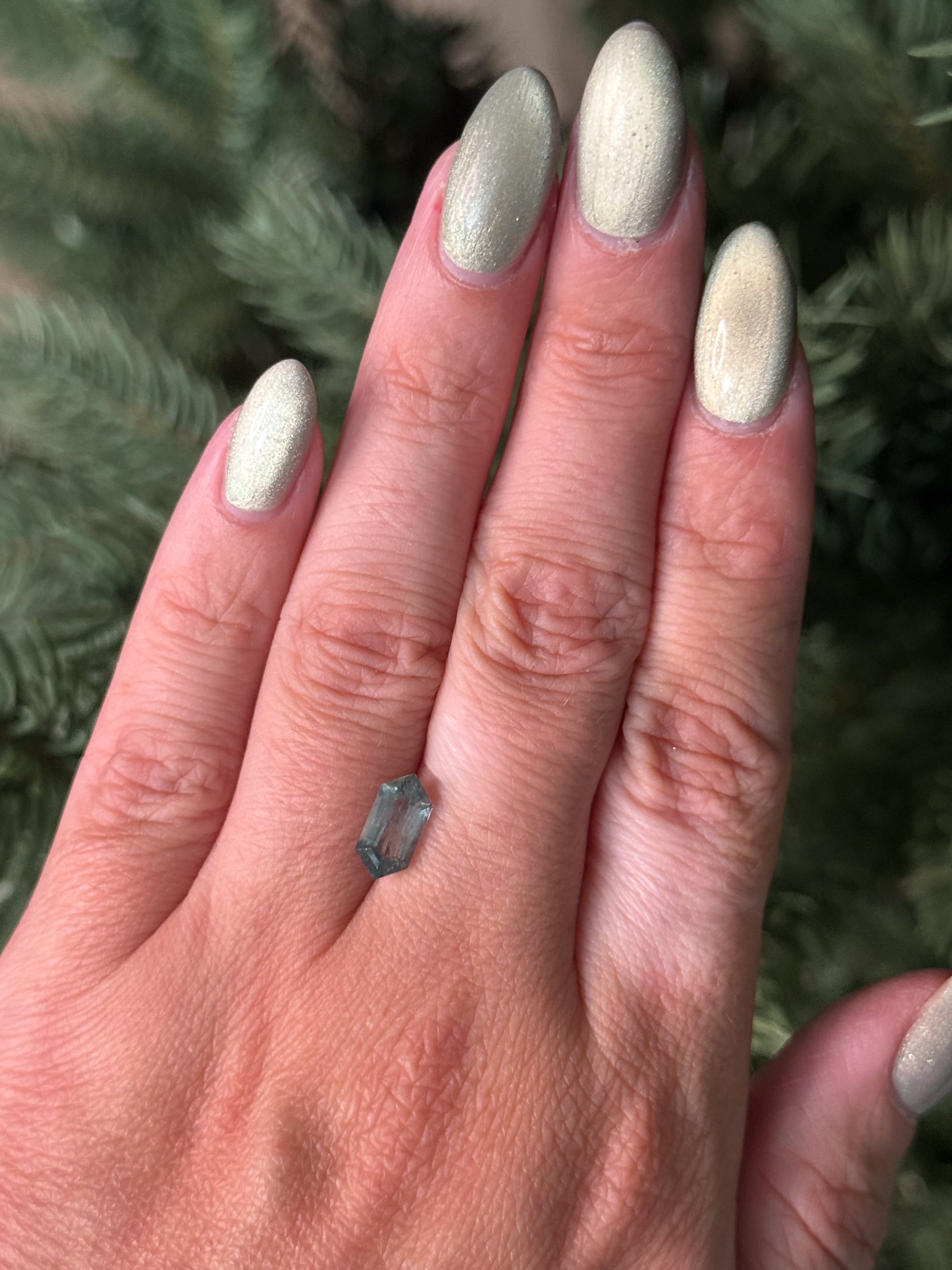 1.65ct 10.02x5.03x3.53mm ELONGATED HEXAGON CUT NATURAL LIGHT GREEN MONTANA SAPPHIRE-Staghead Designs