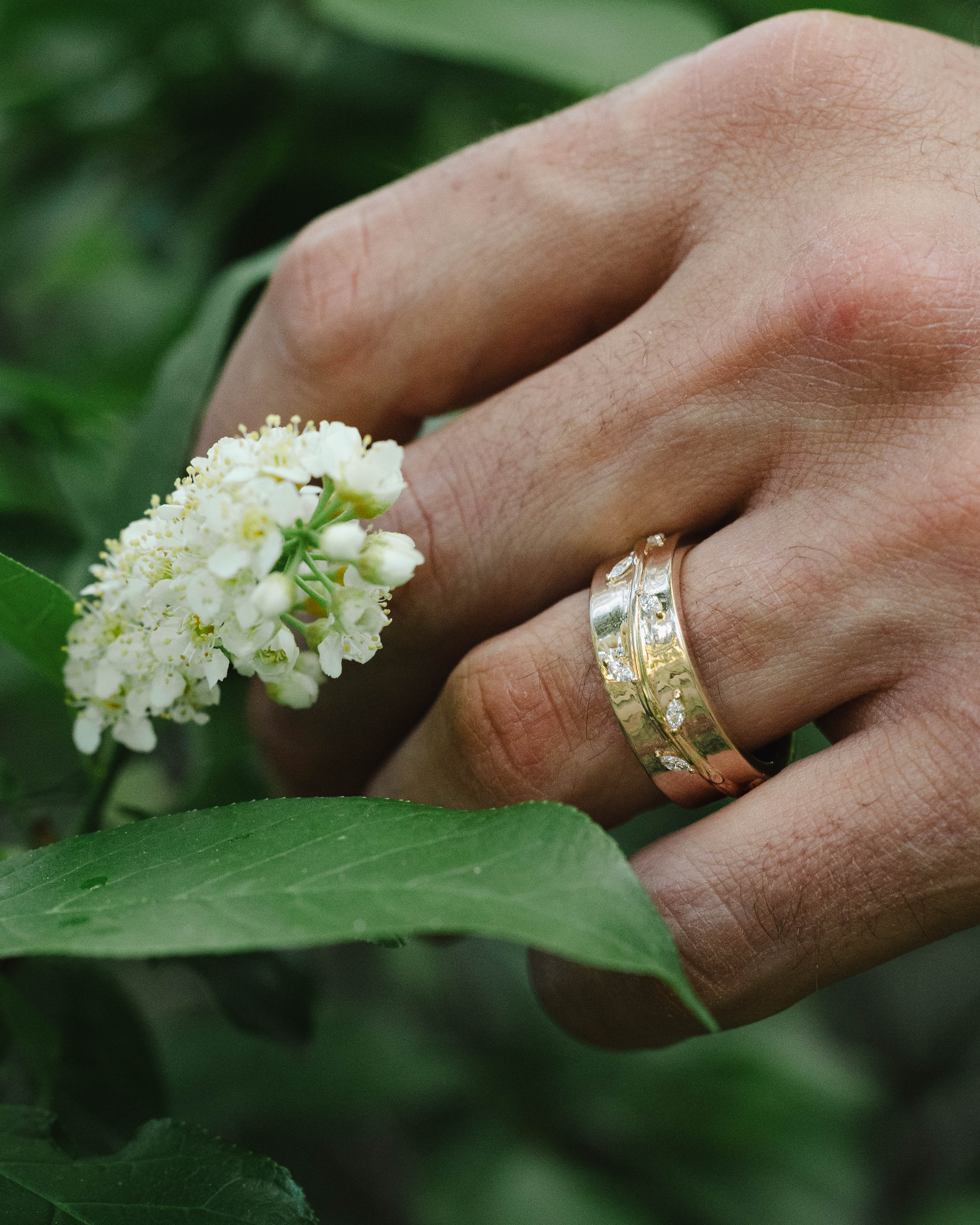 "ALWIN" - CUSTOM VINE EMBOSSED MEN'S WEDDING RING WITH LEAF-INSPIRED DIAMOND ACCENTS-Staghead Designs