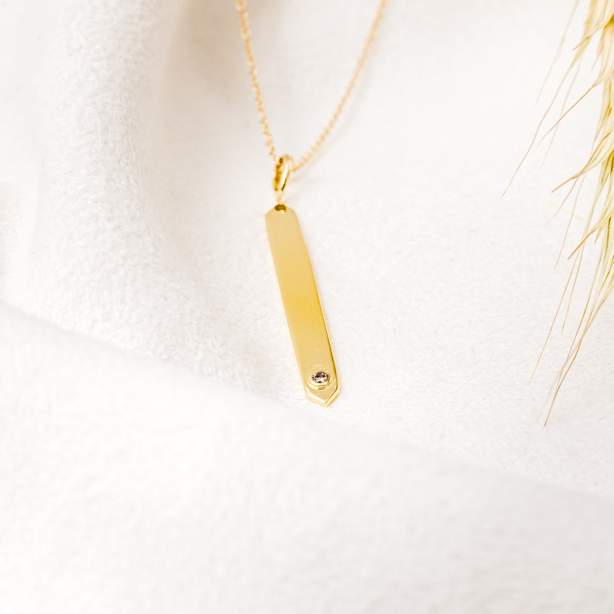 14K GOLD SINGLE DIAMOND BAR NECKLACE-3