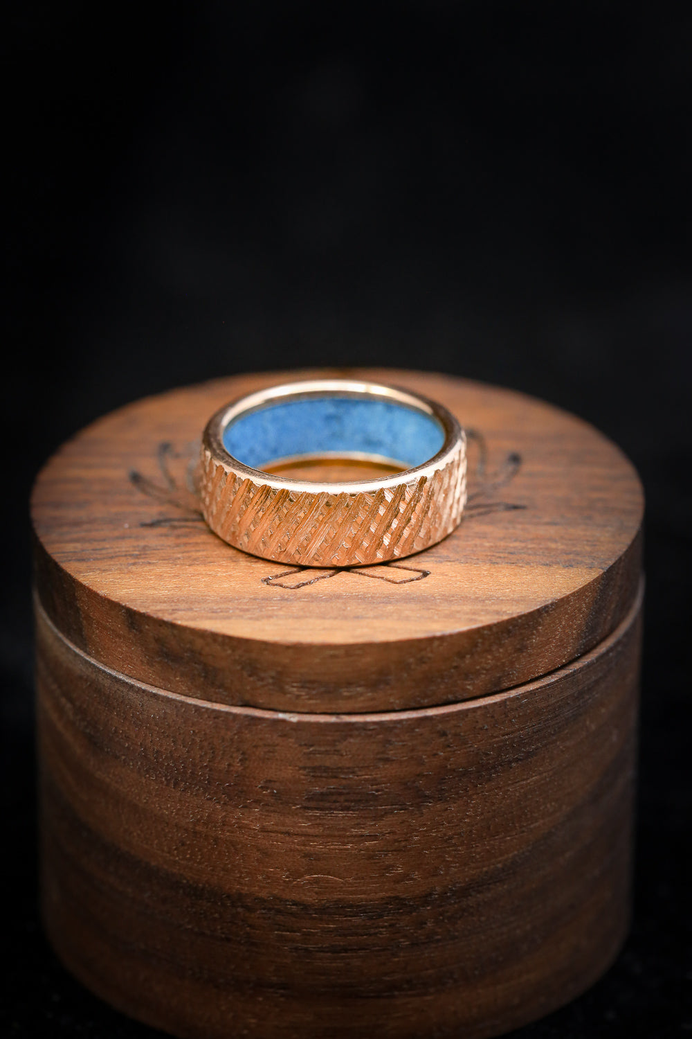 14K GOLD TURQUOISE LINED WEDDING BAND WITH CROSSHATCHED FINISH-4