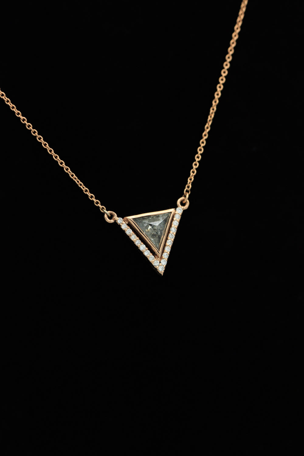 "JENNY FROM THE BLOCK" NECKLACE WITH SALT AND PEPPER DIAMOND-5