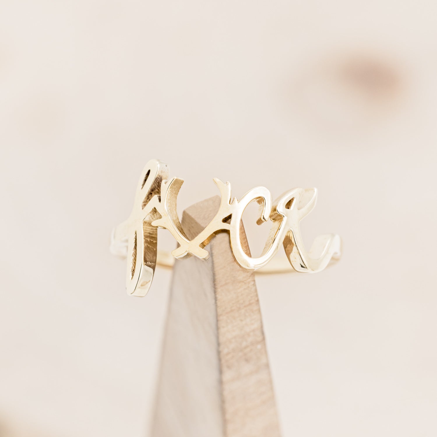 "EFFIE" - SCRIPT-STYLE BREAST CANCER AWARENESS RING-7