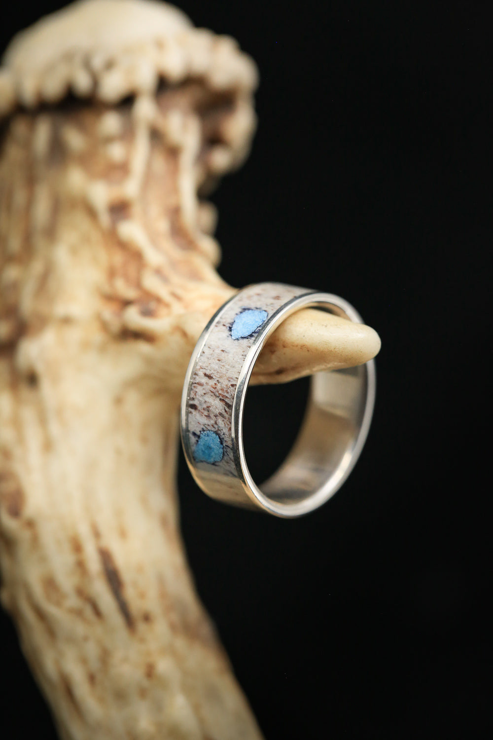 "RAINIER" - MATCHING SET OF ANTLER WEDDING RINGS WITH TURQUOISE DEPOSITS-9