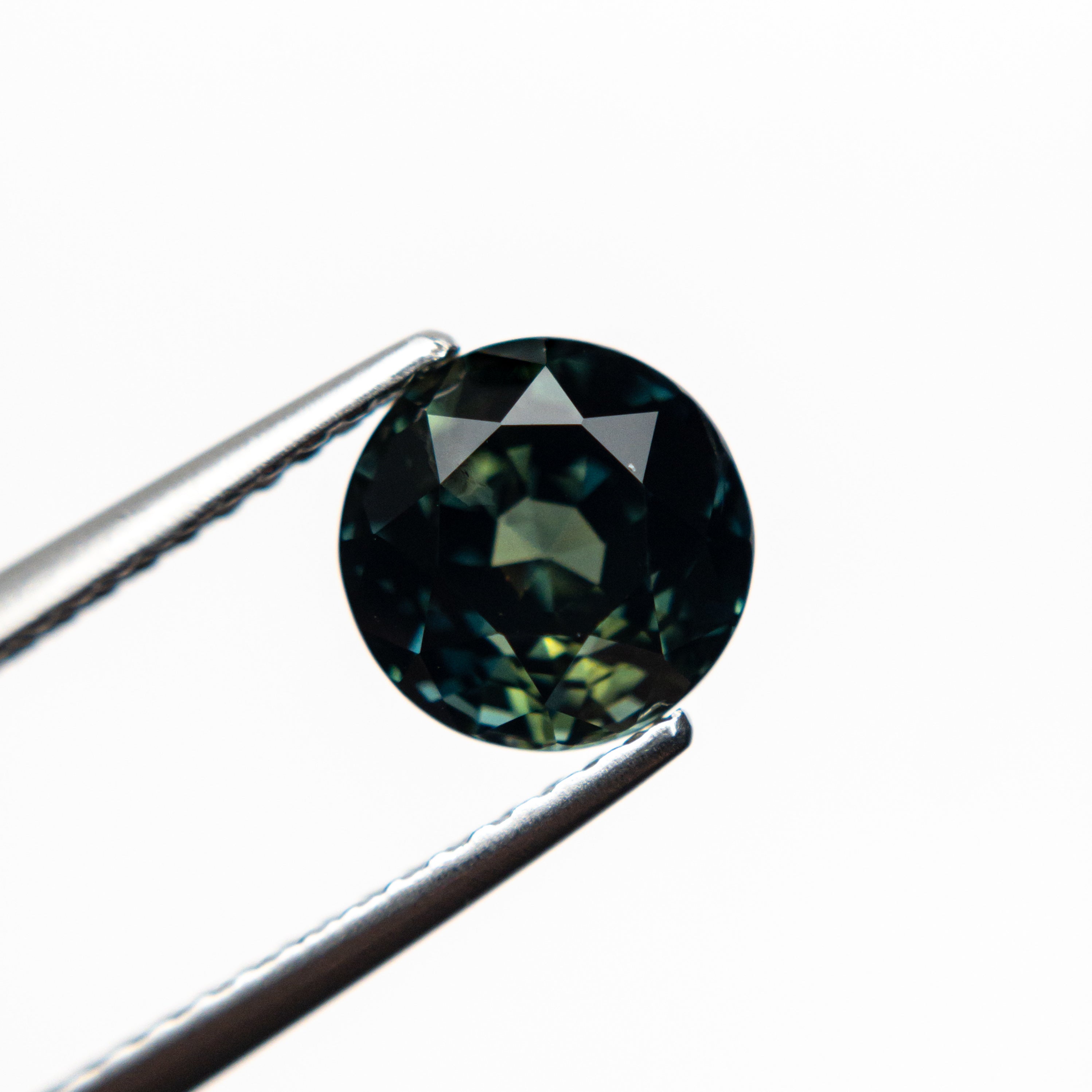 2.10ct 7.06x7.03x5.23mm Round Brilliant Sapphire 20960-05-Staghead Designs