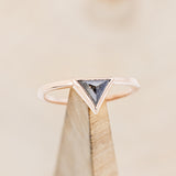 "JENNY FROM THE BLOCK" - TRIANGLE SALT & PEPPER DIAMOND ENGAGEMENT RING WITH V-SHAPED DIAMOND TRACER