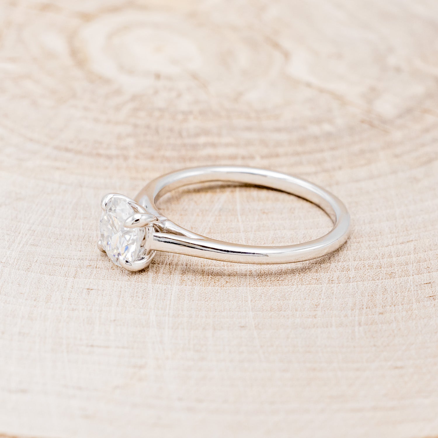 4 PRONG ROUND CUT MOISSANITE SOLITAIRE ENGAGEMENT RING-15