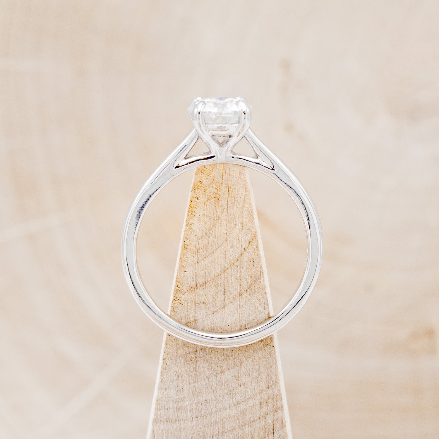 4 PRONG ROUND CUT MOISSANITE SOLITAIRE ENGAGEMENT RING-18