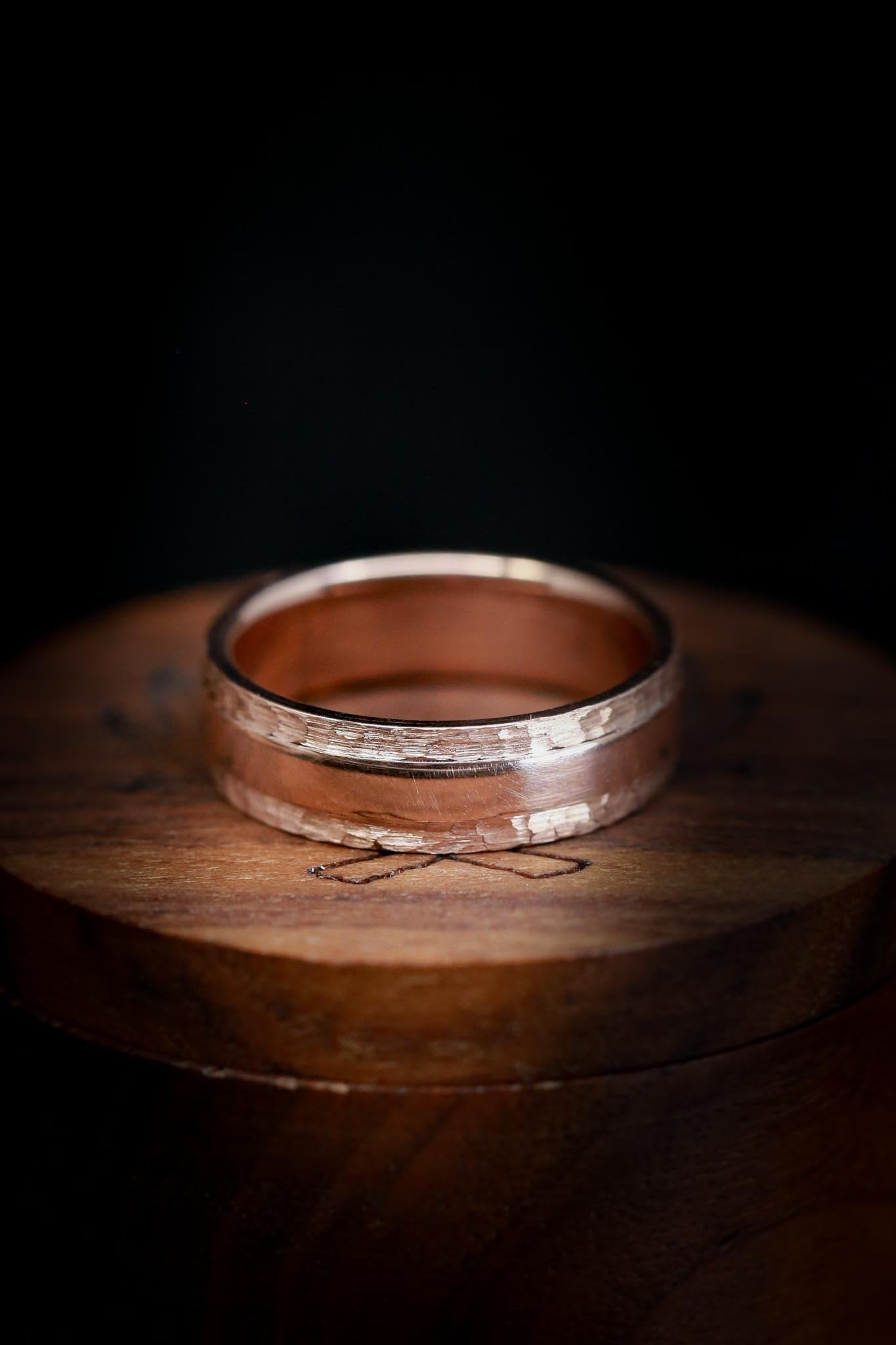 "SEDONA" - RAISED CENTER & HAMMERED EDGES WEDDING RING-10