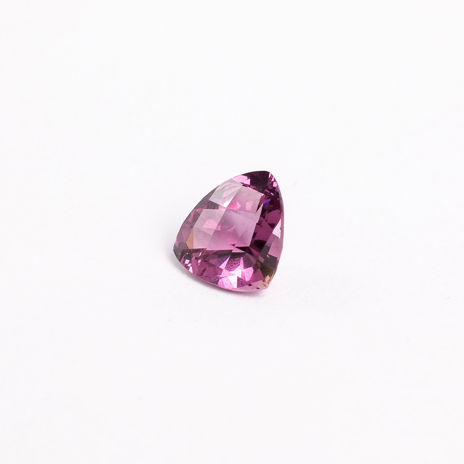 "ALPHA" - CHECKER TRIANGLE CUT COLOR-CHANGING GARNET-2